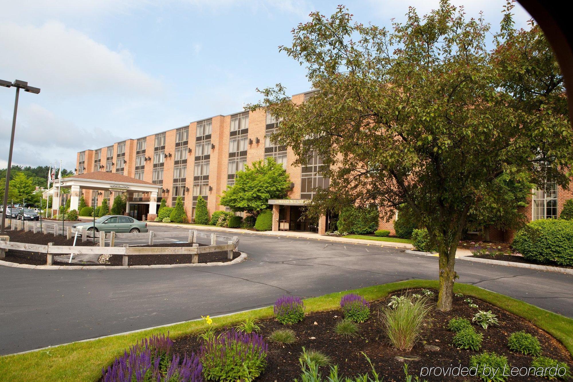 Radisson Hotel And Suites Chelmsford-Lowell Exterior photo